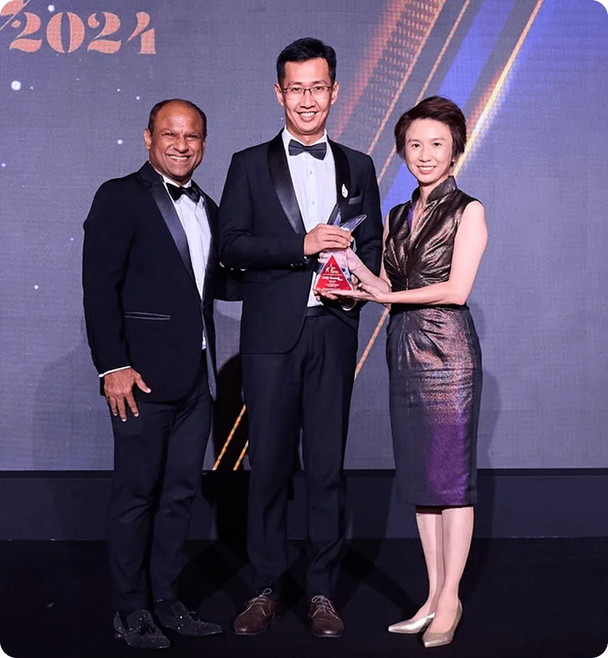 BeyondEdge receiving the SOE Award 2024 on stage